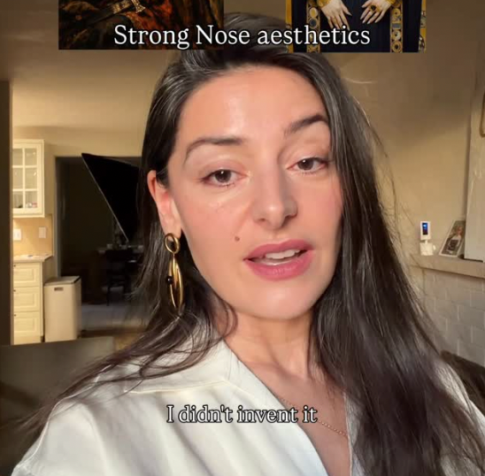 She Queens Me - Strong Nose Earrings Box